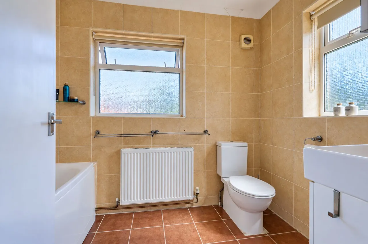 Archers Way, High Wycombe, HP14, photo 8
