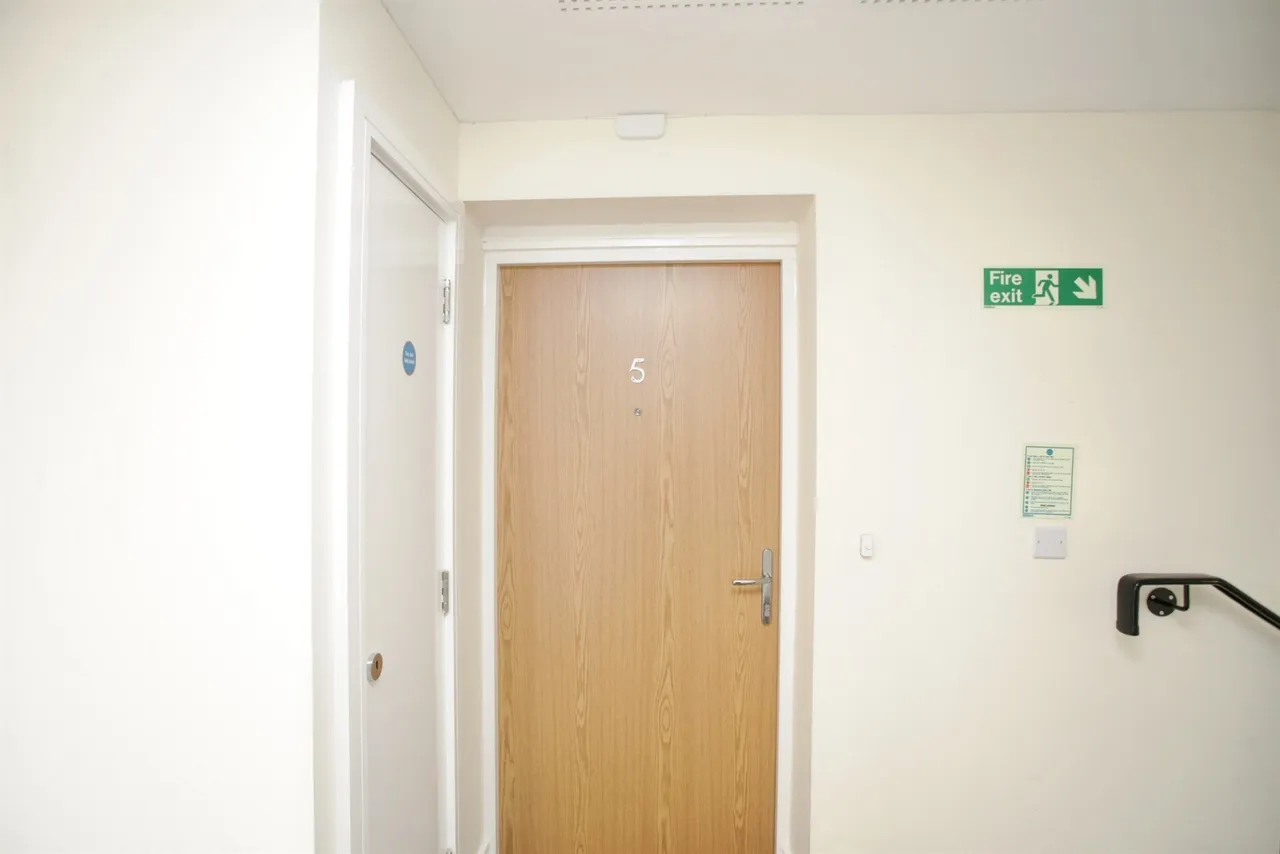 Anton Close, Rugby, CV21, photo 2