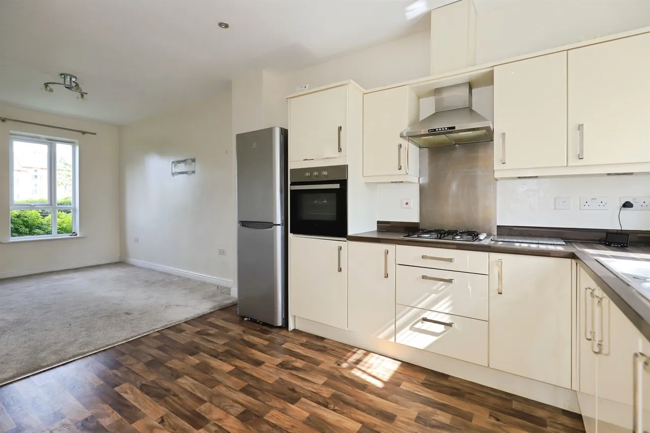Field Close, Bilston, WV14, photo 5