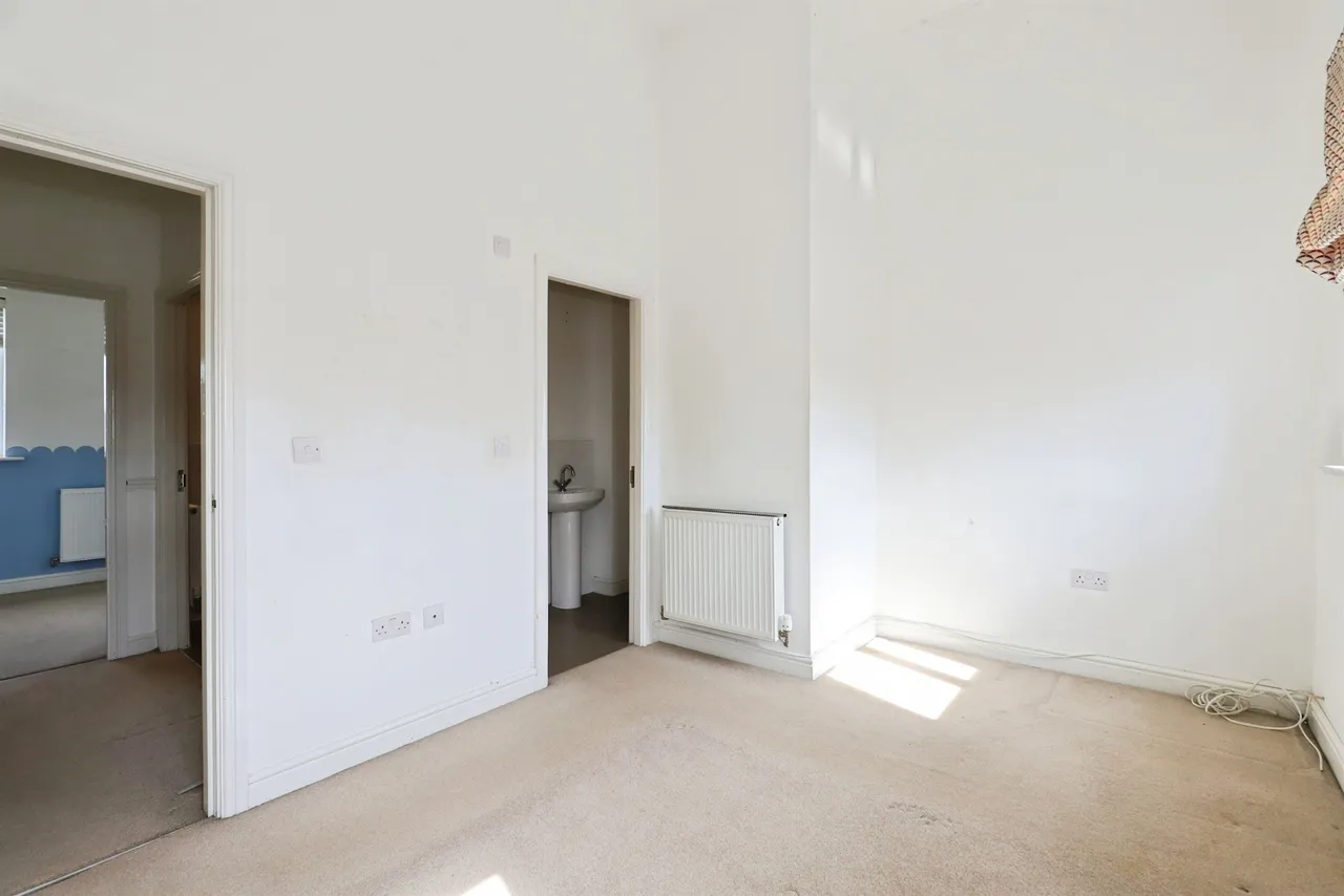 Field Close, Bilston, WV14, photo 15