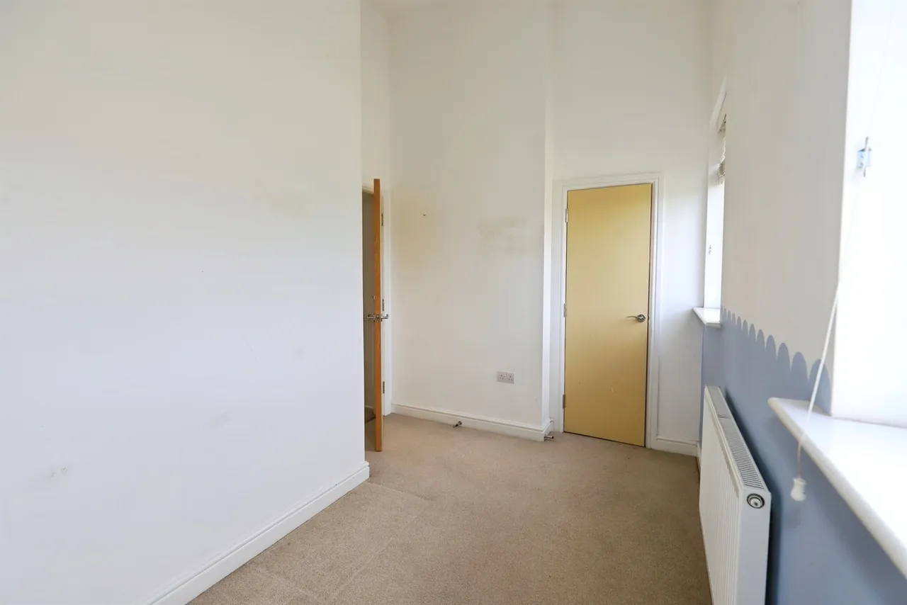 Field Close, Bilston, WV14, photo 18