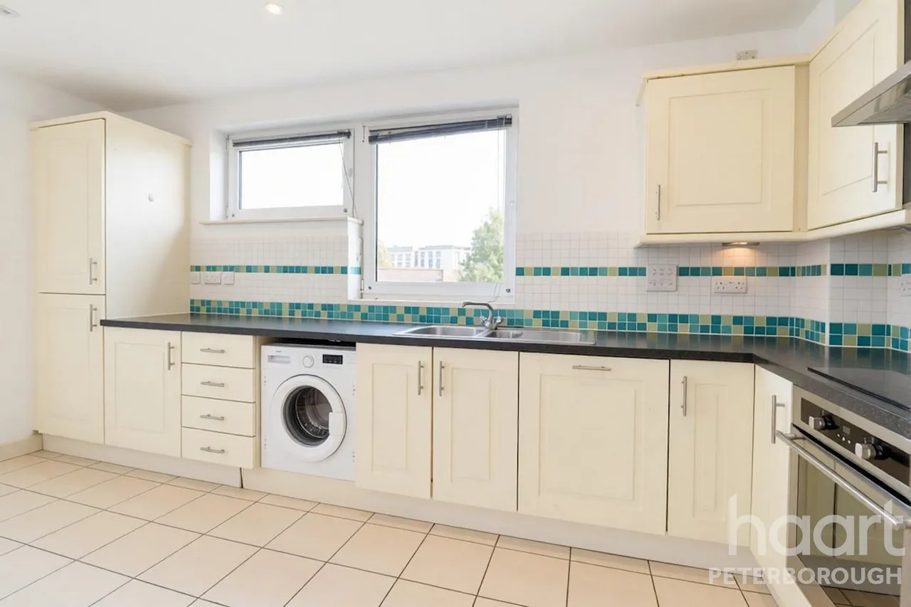 Cubitt Way, Peterborough, PE2, photo 5
