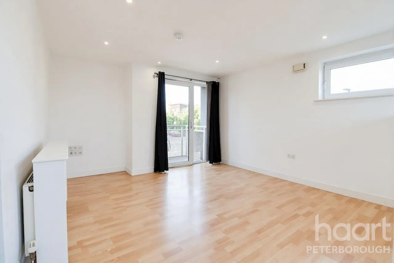 Cubitt Way, Peterborough, PE2, photo 3