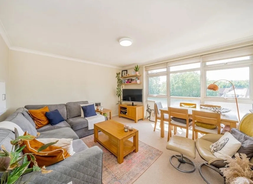 2 bed flat for sale — Upper Richmond Road, Putney, SW15