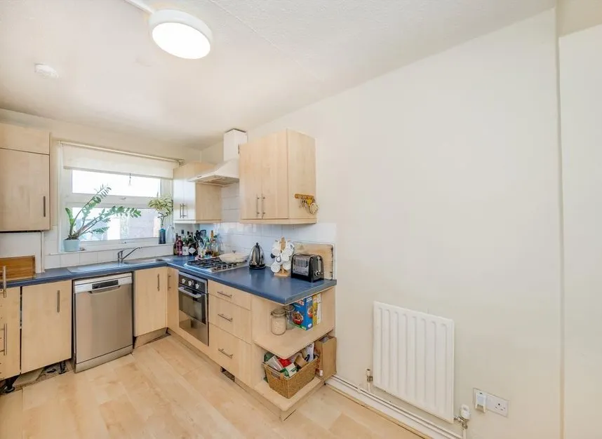Upper Richmond Road, Putney, SW15, photo 2