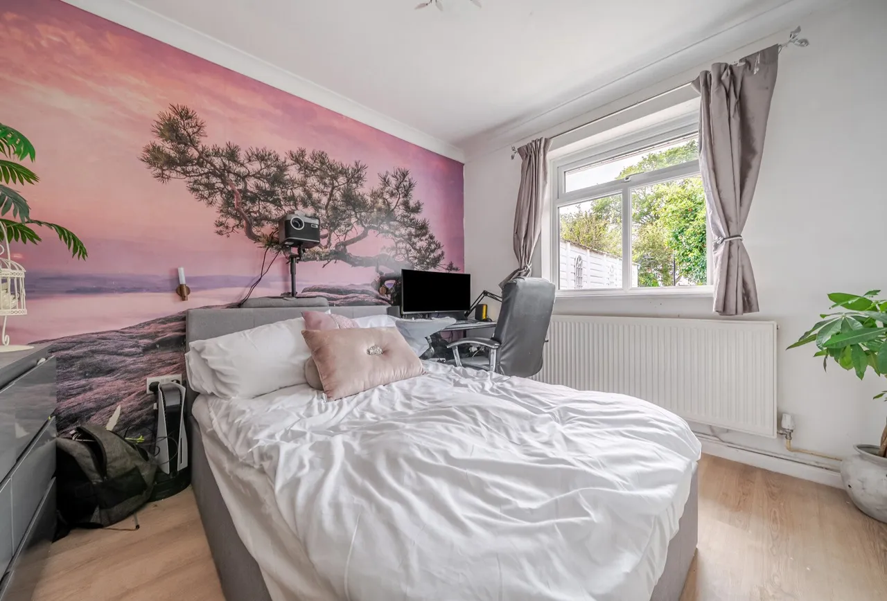 Pearsall Road, Gloucestershire, Longwell Green, BS30 9BE, photo 8