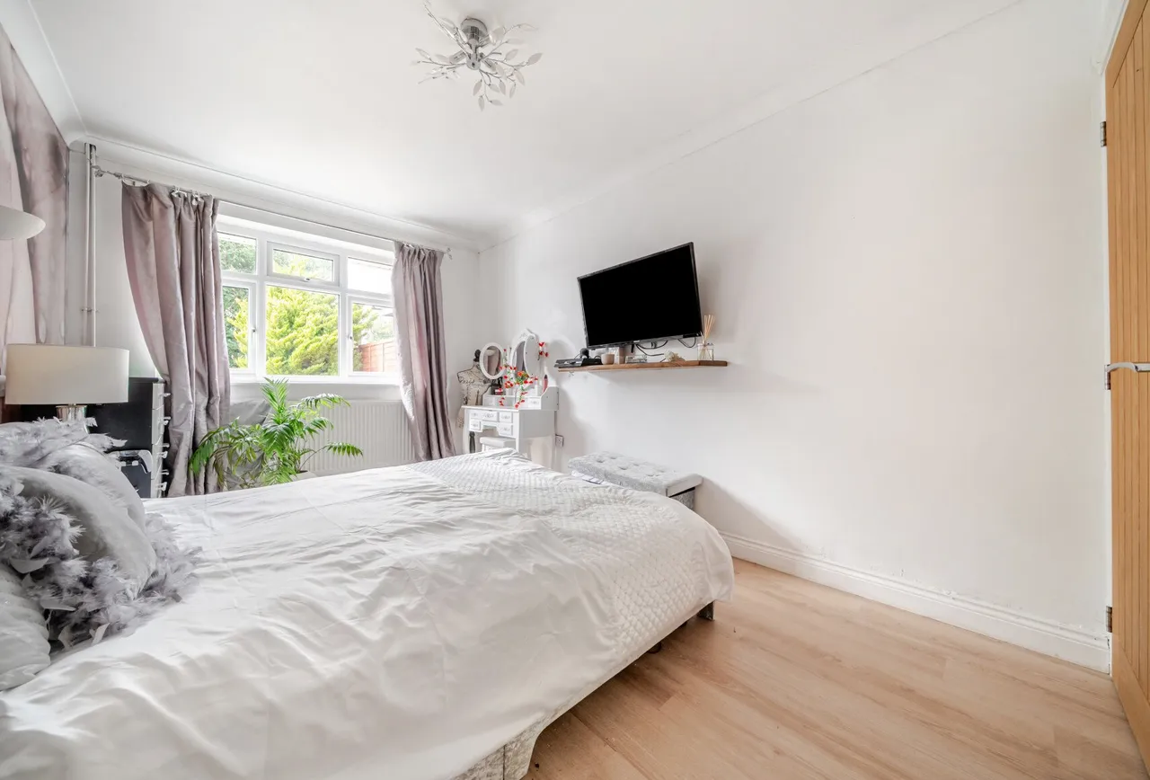 Pearsall Road, Gloucestershire, Longwell Green, BS30 9BE, photo 10