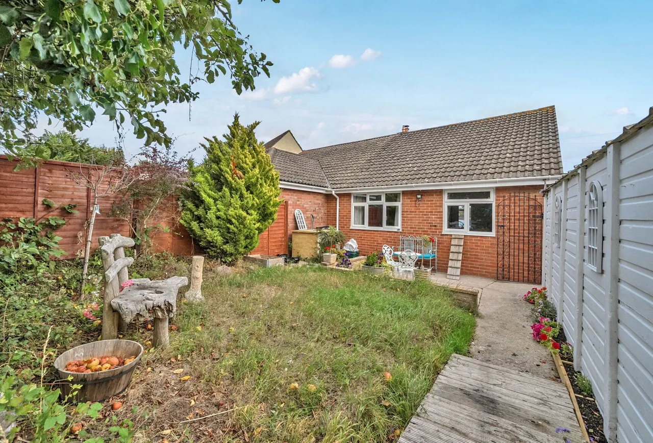 Pearsall Road, Gloucestershire, Longwell Green, BS30 9BE, photo 18