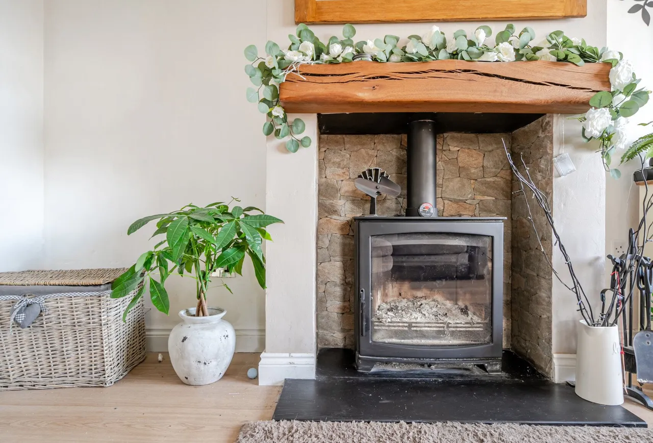 Pearsall Road, Gloucestershire, Longwell Green, BS30 9BE, photo 4