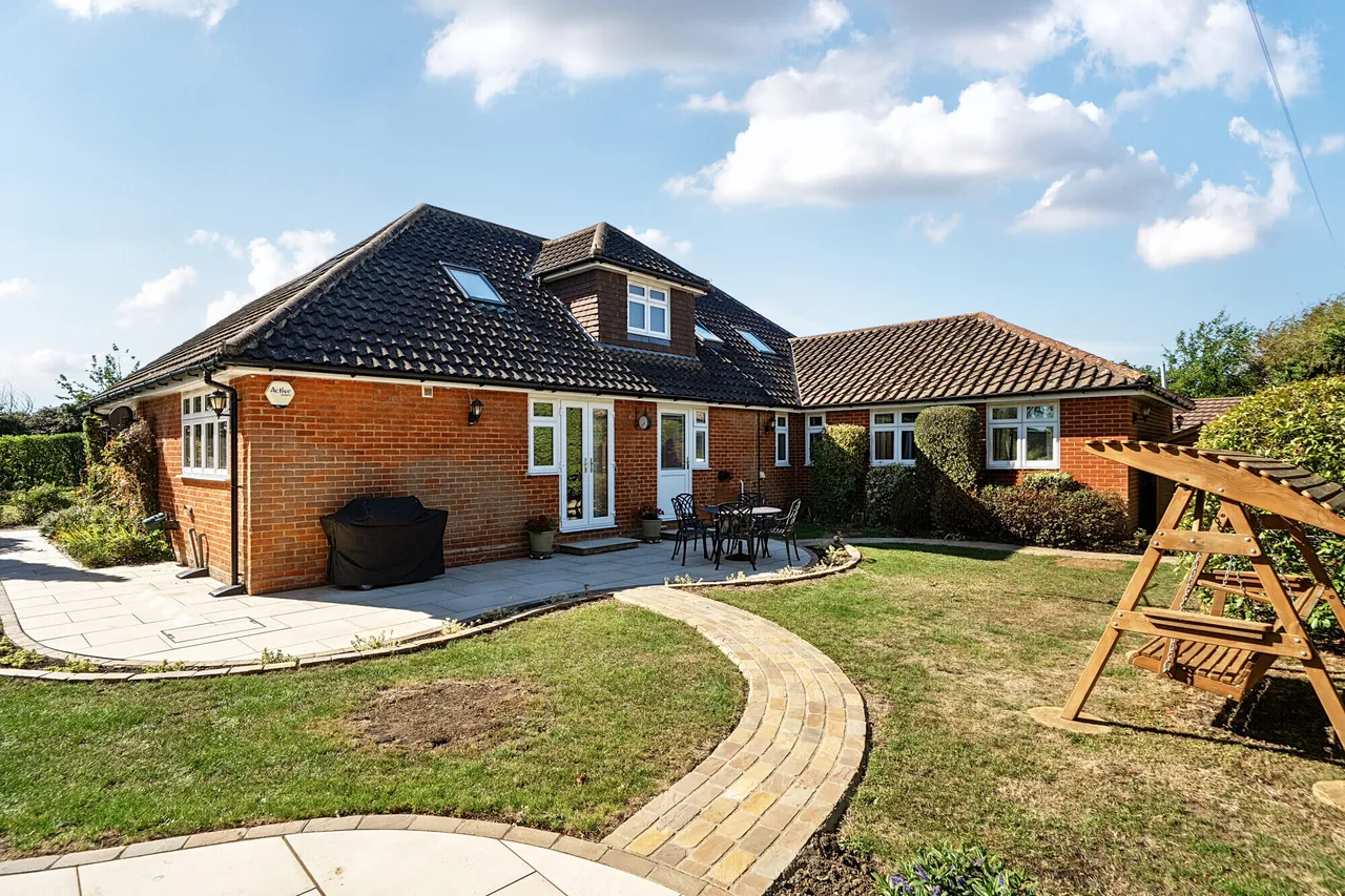 Fifield Road, Fifield, SL6, photo 11