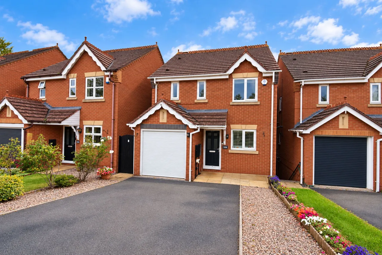 Marine Crescent, Wordsley, DY8, photo 3