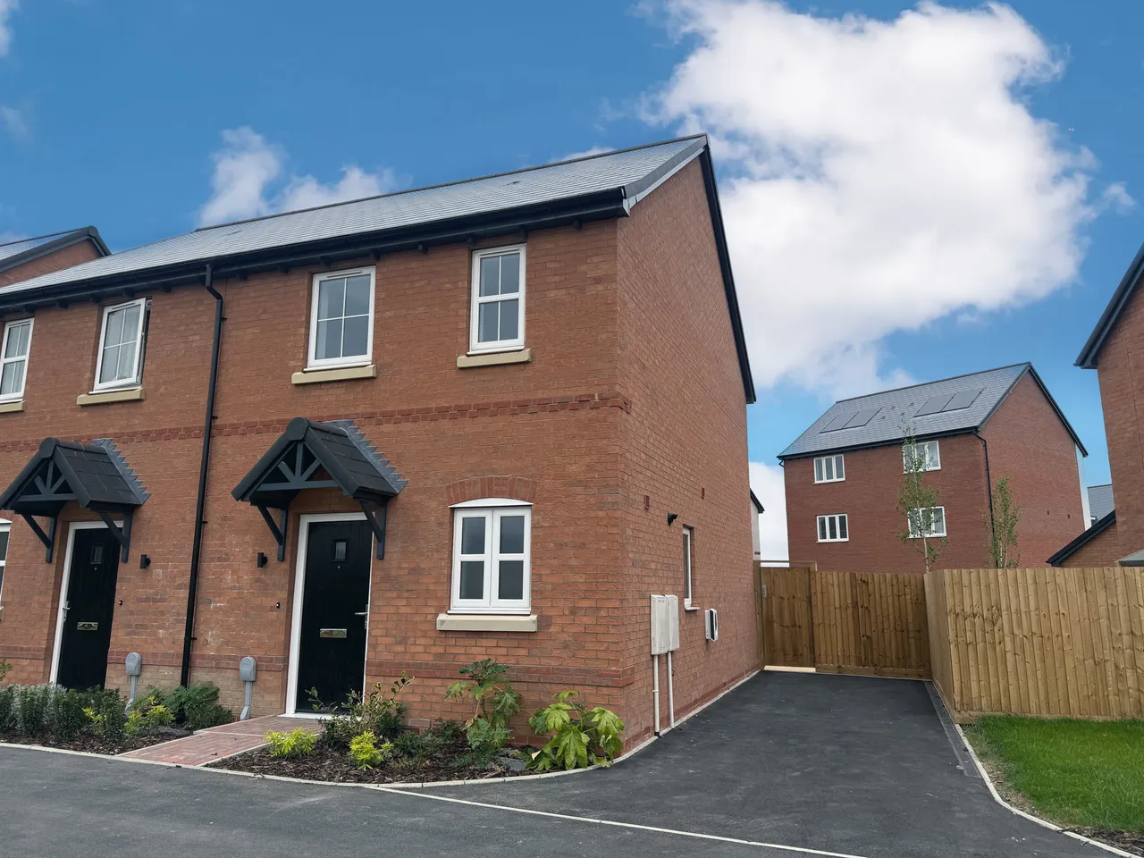 2 bed house to rent, Acer Drive, Tewkesbury, GL20
