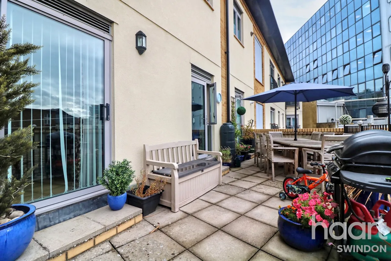 Holbrook Way, Swindon, SN1, photo 11