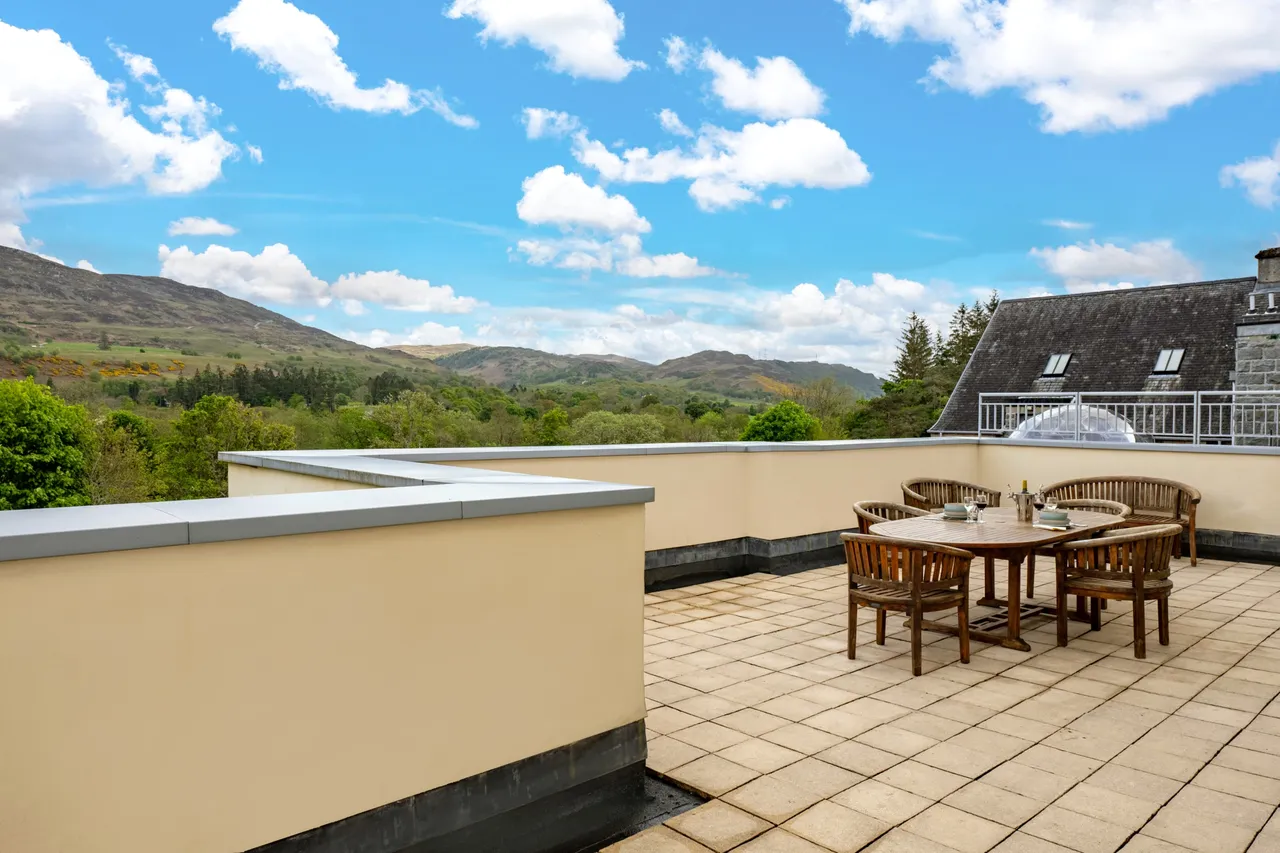 The Highland Club, St. Benedict’s Abbey, PH32, photo 4