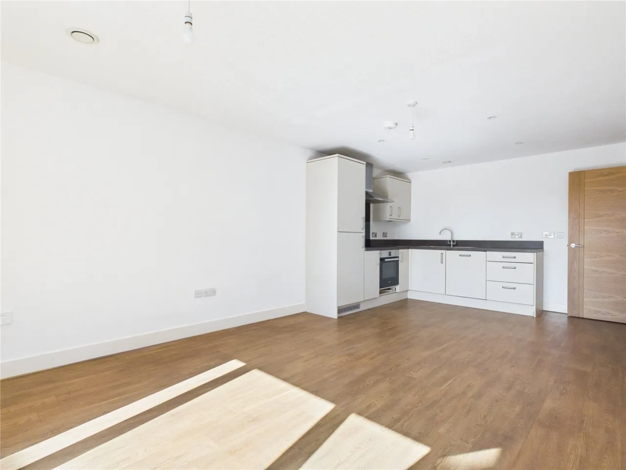 Coronation Court, Bristol, BS3, photo 4