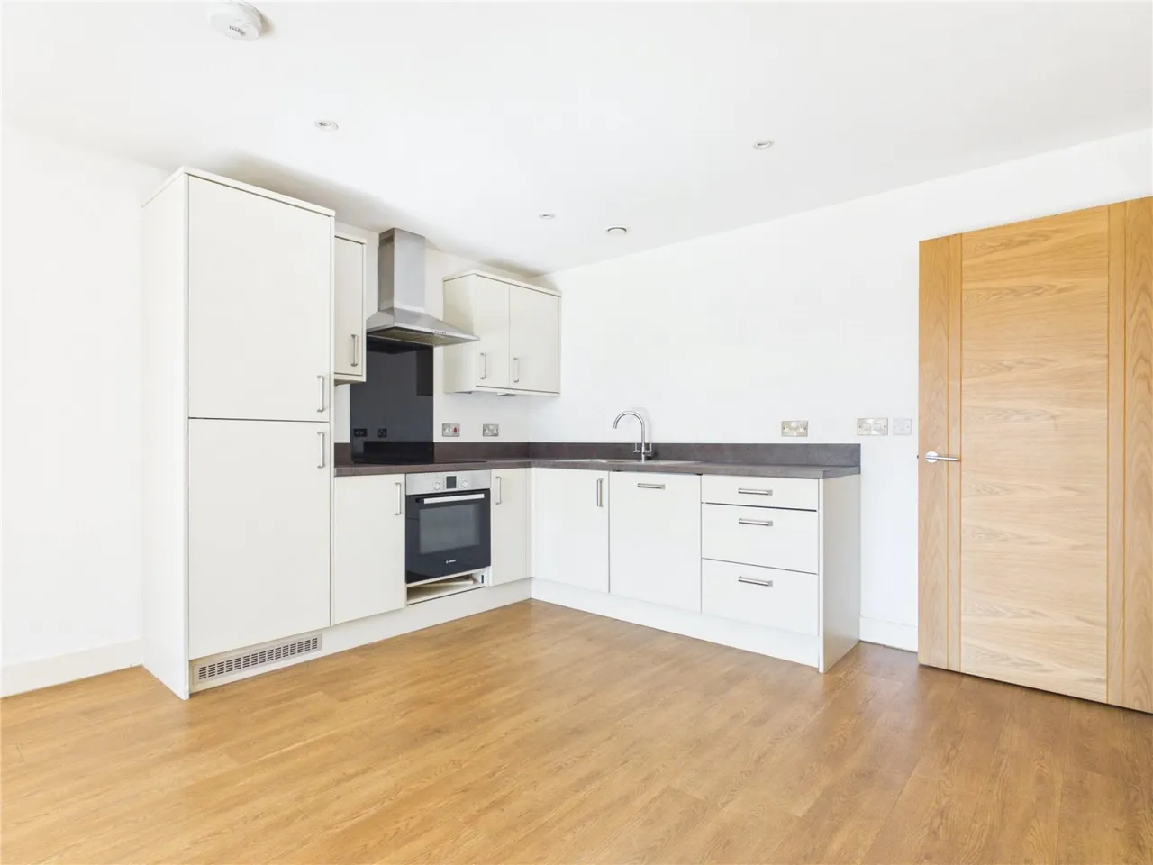 Coronation Court, Bristol, BS3, photo 3