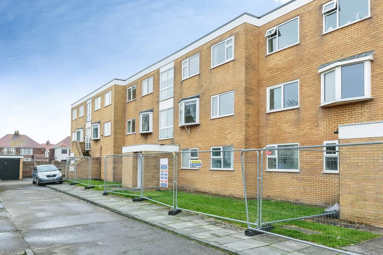 2 bed flat for sale, Park View Court, Blackpool, FY4