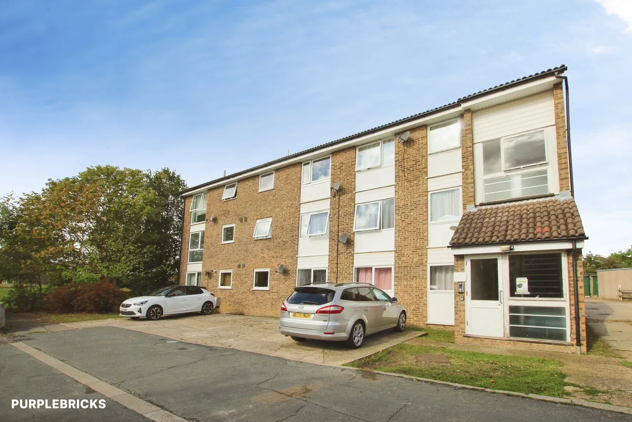 2 bed flat for sale, Foxglove Way, Chelmsford, CM1