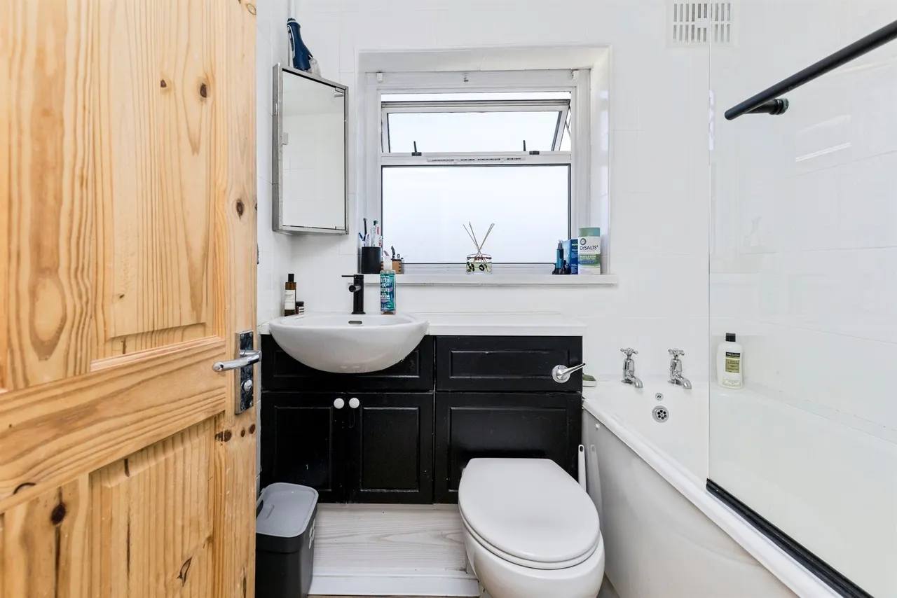 Woodleigh Road, Burgess Hill, photo 12