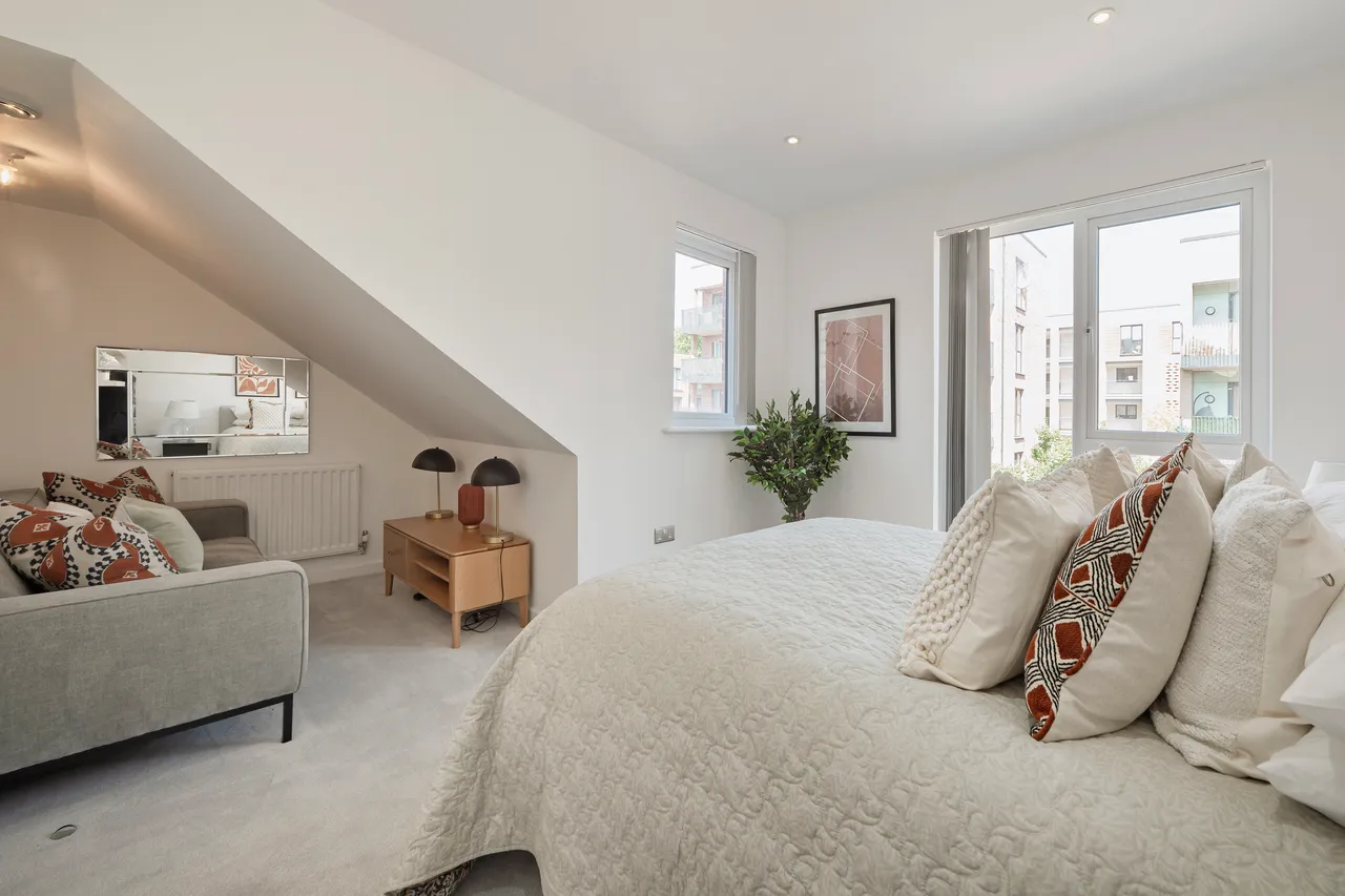 Reynard Way, Brentford, TW8, photo 17