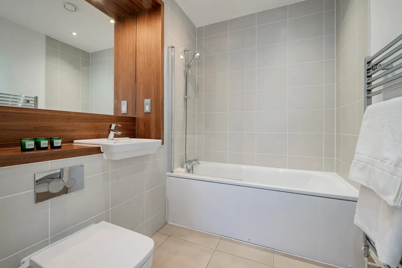 Reynard Way, Brentford, TW8, photo 10