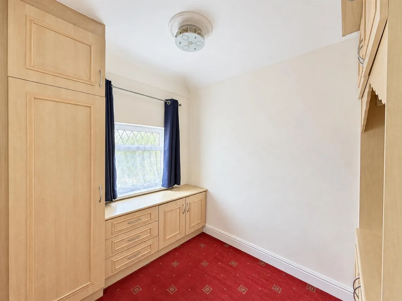 Semi-Detached To LetGresham Road, Hounslow, TW3, photo 8
