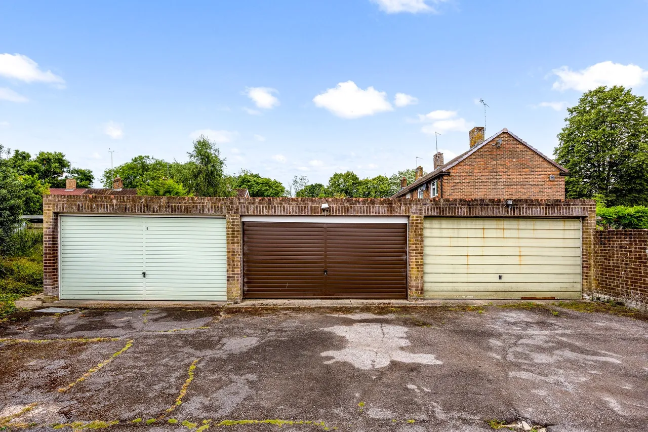 High Street, Partridge Green, RH13, photo 16