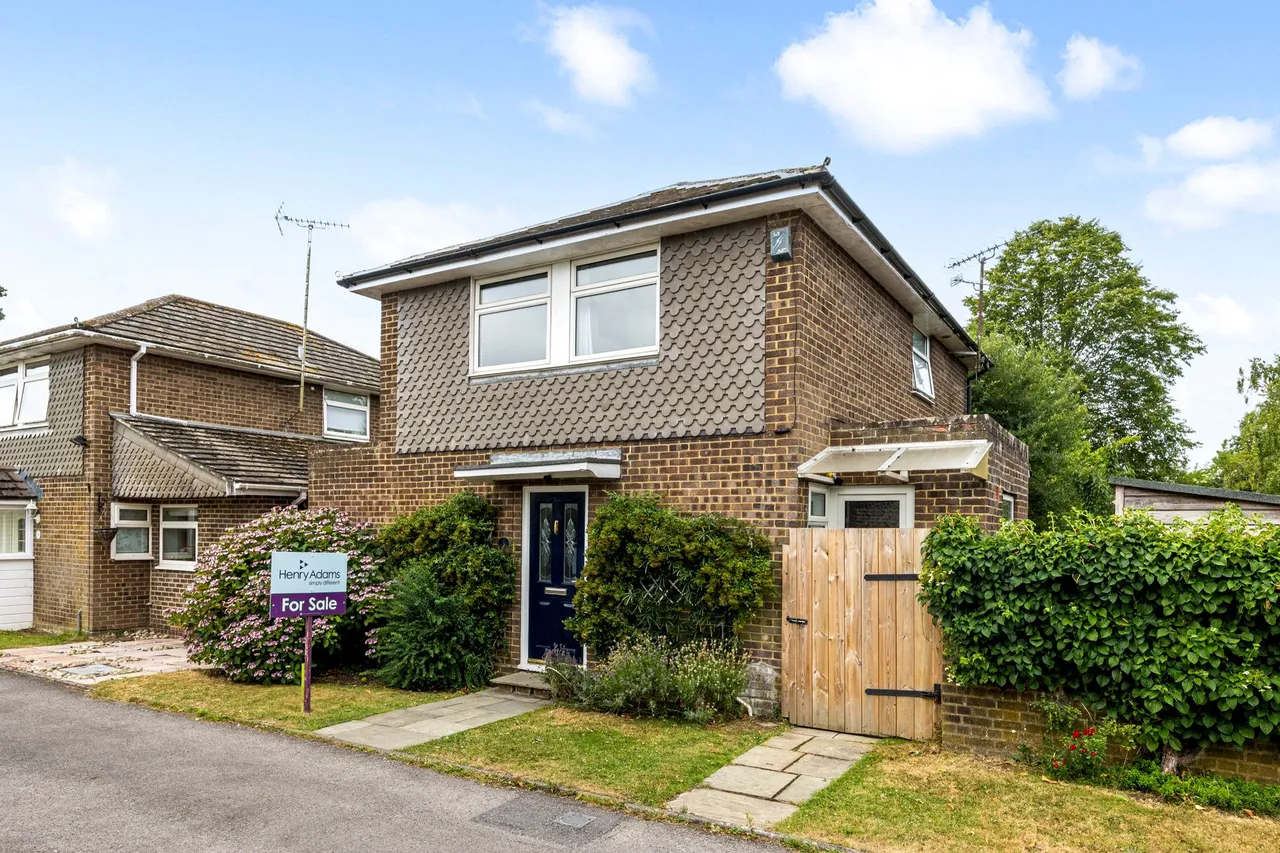 High Street, Partridge Green, RH13, photo 18