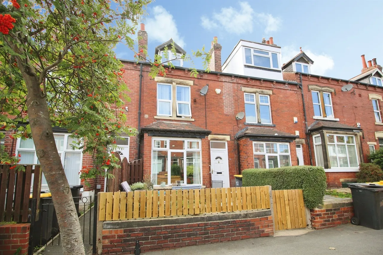 4 bed house for sale, Ash Road, Leeds, LS6