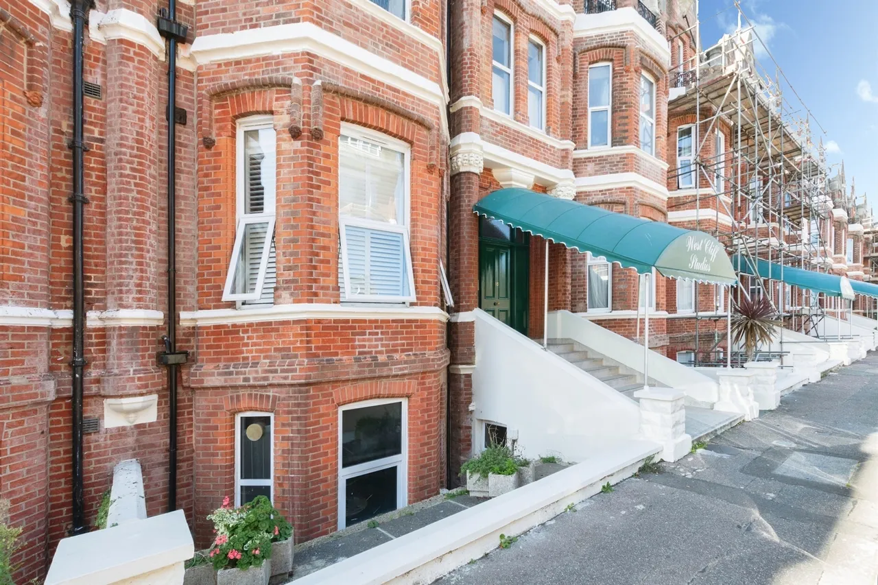 Durley Gardens, Bournemouth, BH2, photo 2