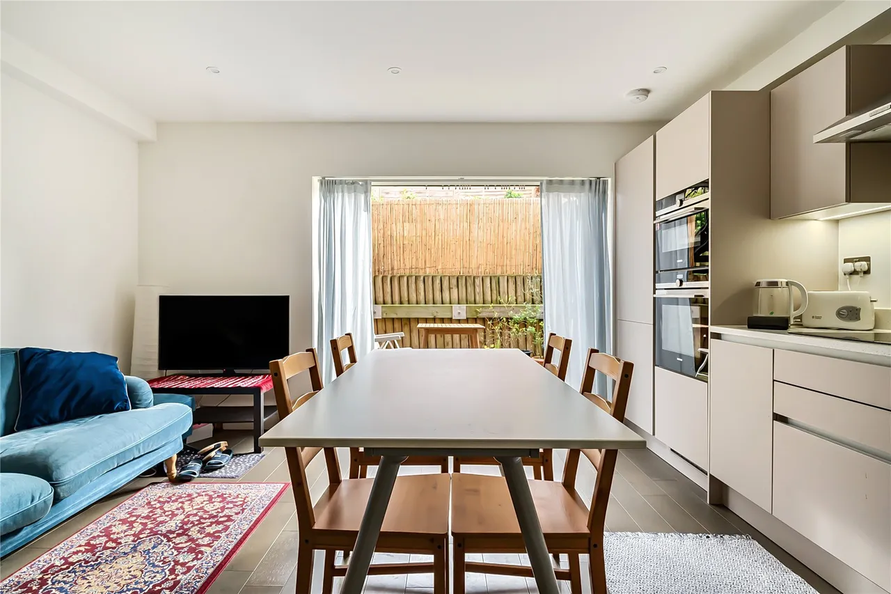 Harlow Gardens, Kingston Upon Thames, KT1, photo 7