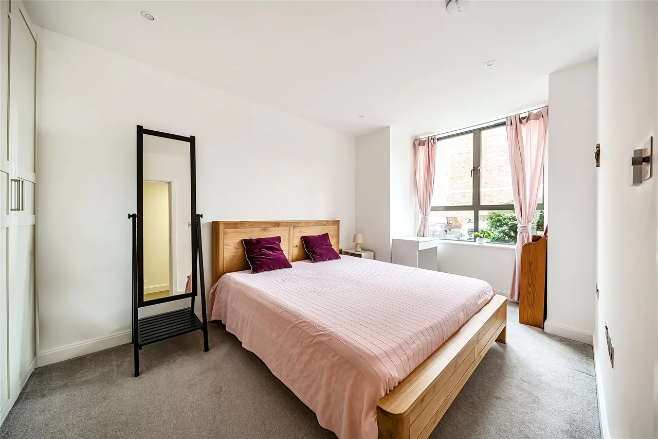 Harlow Gardens, Kingston Upon Thames, KT1, photo 9