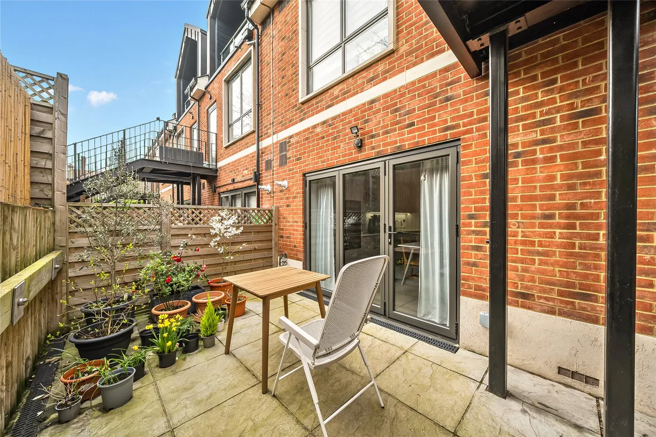 Harlow Gardens, Kingston Upon Thames, KT1, photo 11