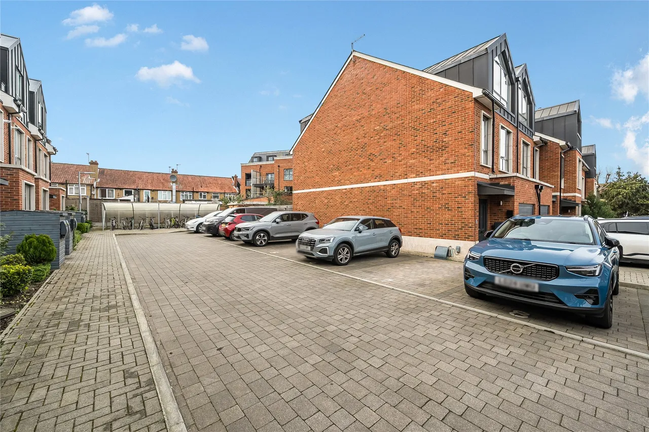 Harlow Gardens, Kingston Upon Thames, KT1, photo 14