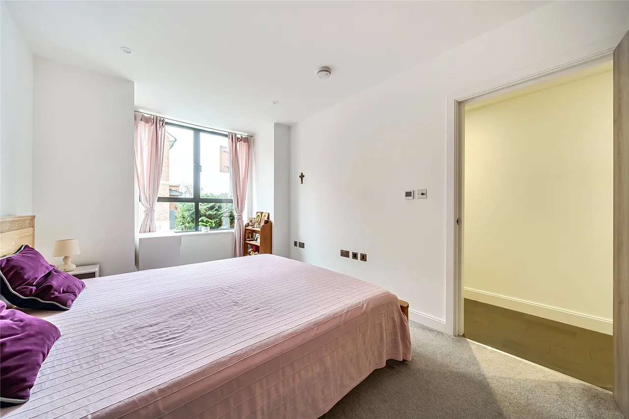 Harlow Gardens, Kingston Upon Thames, KT1, photo 8