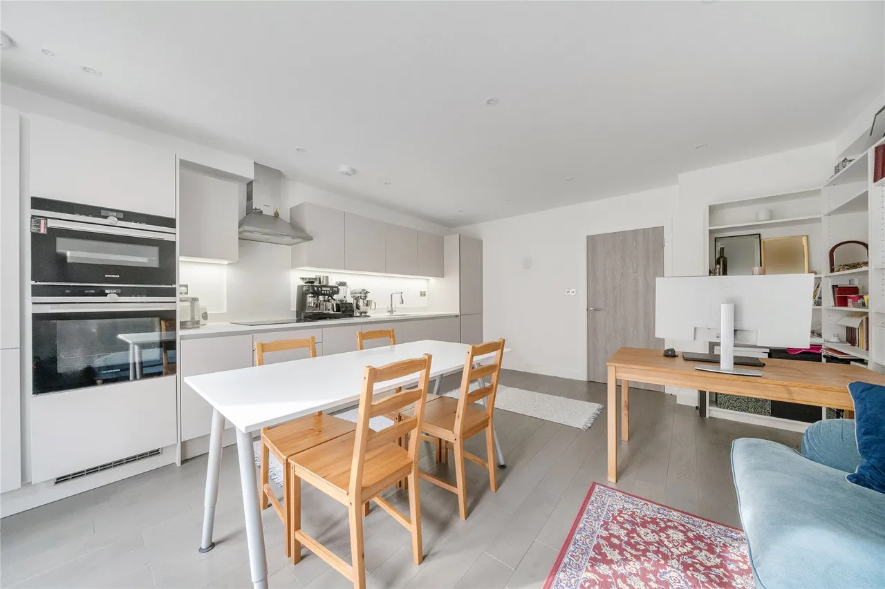 Harlow Gardens, Kingston Upon Thames, KT1, photo 5