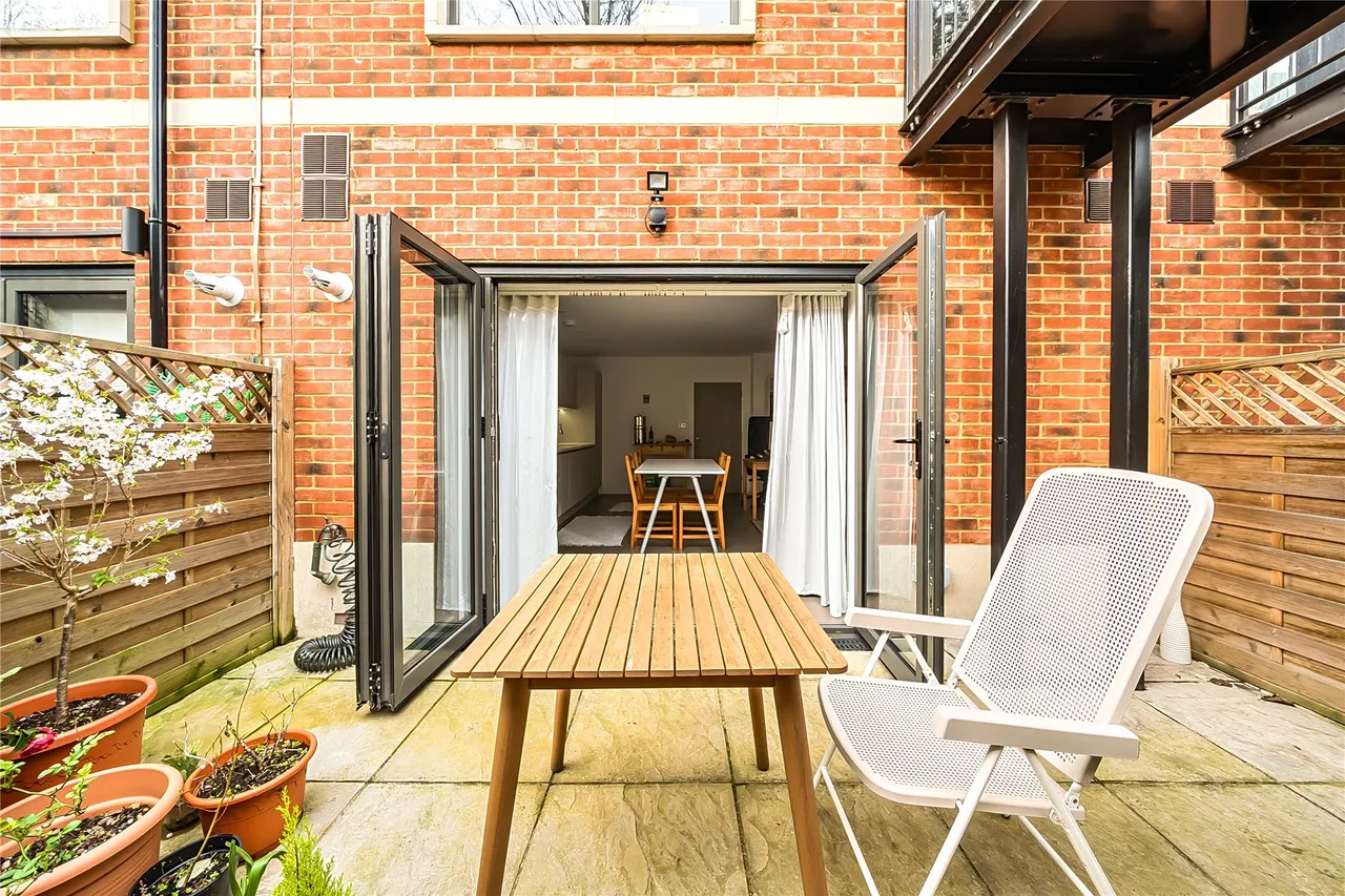 Harlow Gardens, Kingston Upon Thames, KT1, photo 4