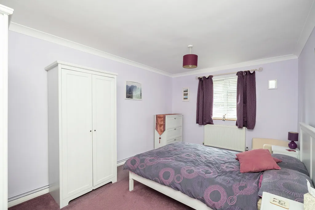 Springfield Road, Westcott, RH4, photo 6
