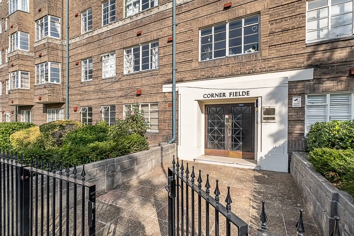 Streatham Hill Corner Fielde, SW2, photo 8