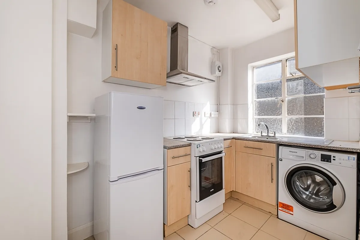 Streatham Hill Corner Fielde, SW2, photo 7