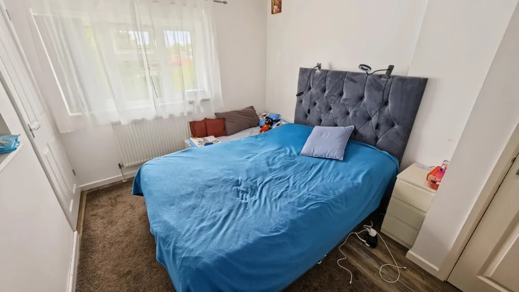 Farmclose Road, Wootton, photo 7