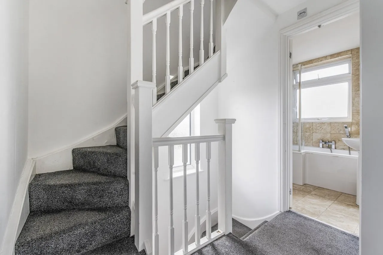 Cameron Road, London, SE6, photo 11