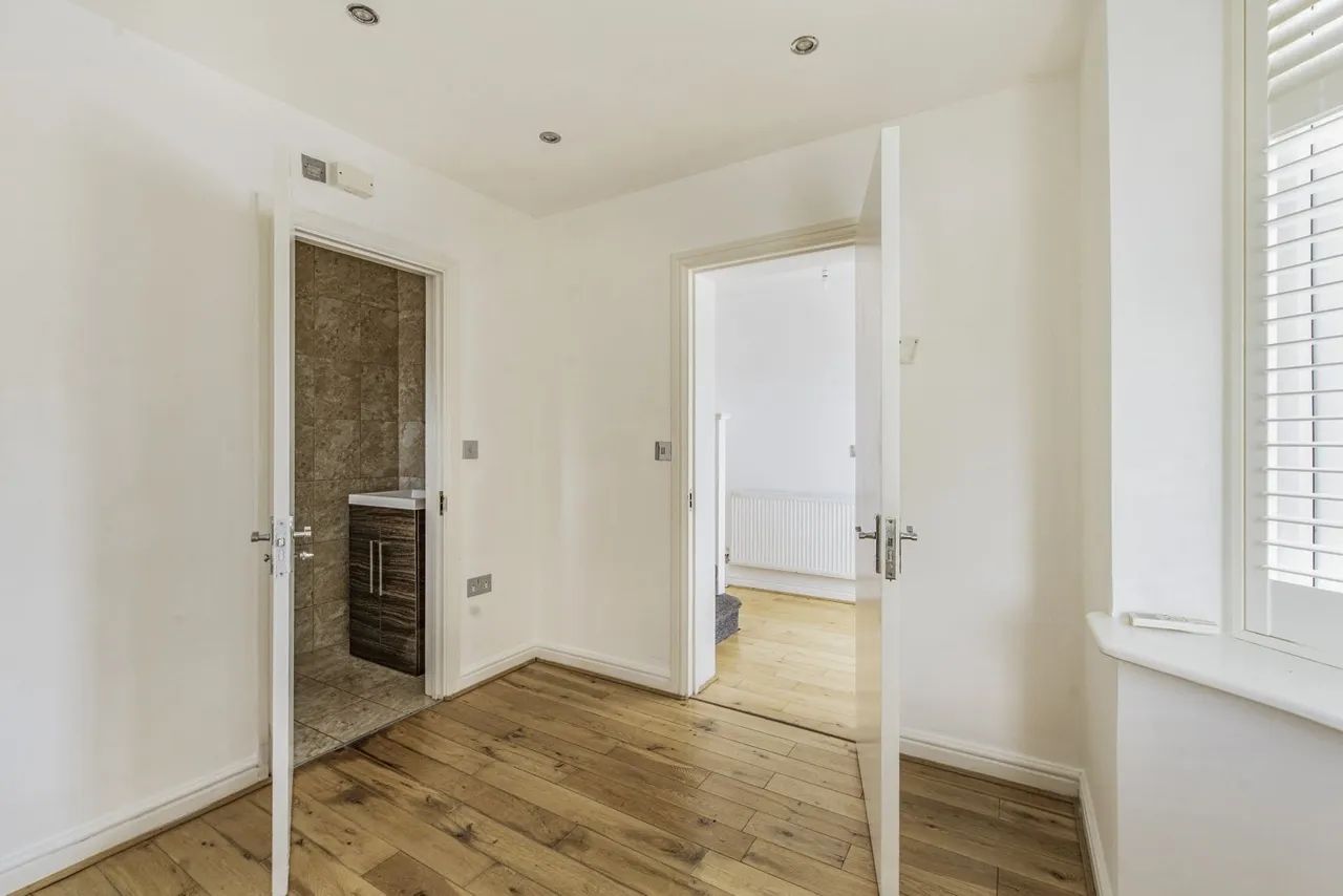 Cameron Road, London, SE6, photo 29