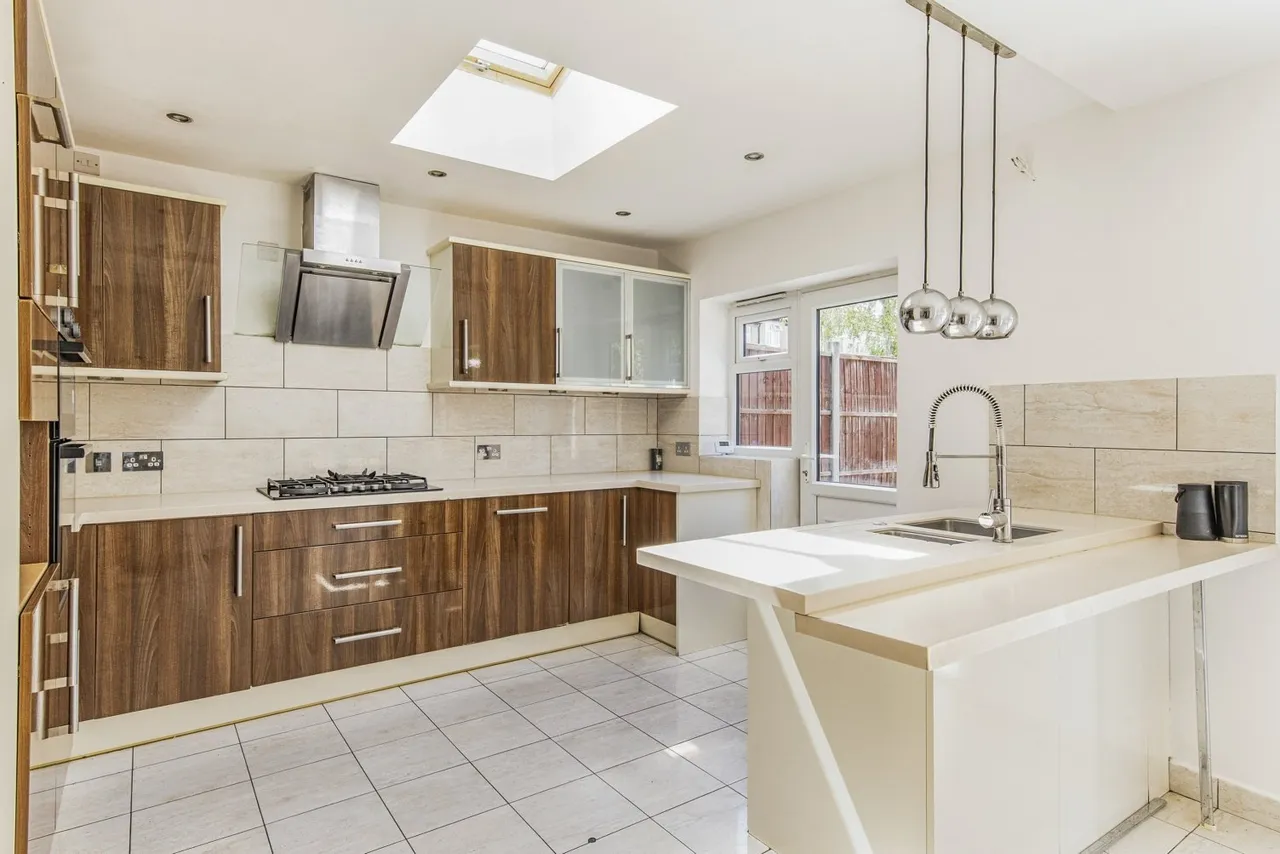 Cameron Road, London, SE6, photo 2