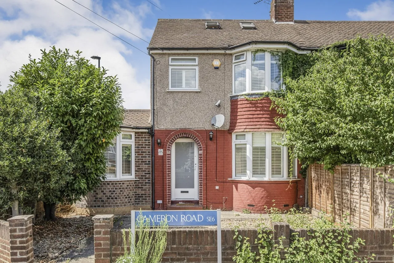 4 bed house to rent — Cameron Road, London, SE6