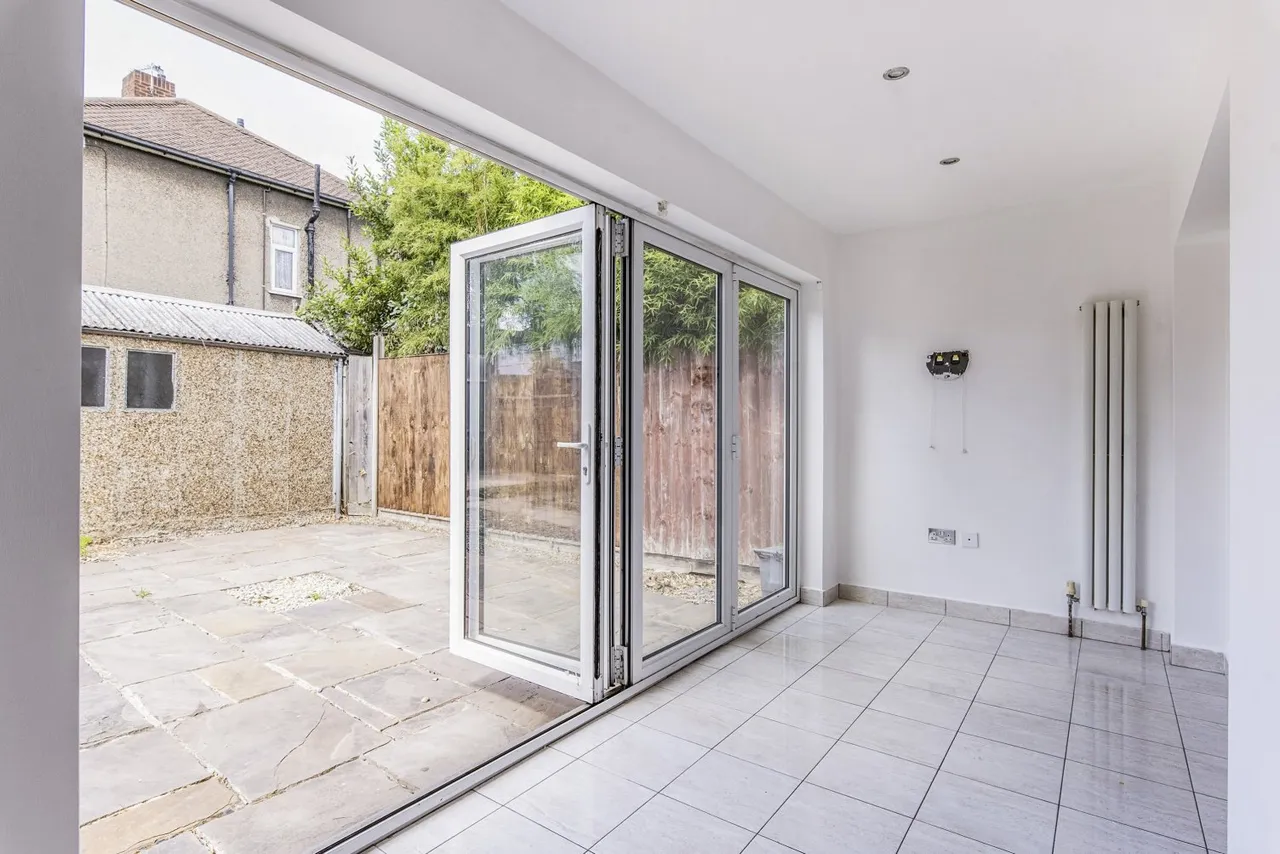 Cameron Road, London, SE6, photo 17