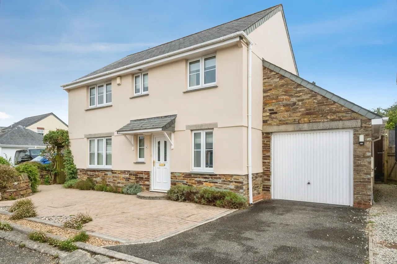 4 bed house for sale, The Meadows, St. Teath, PL30