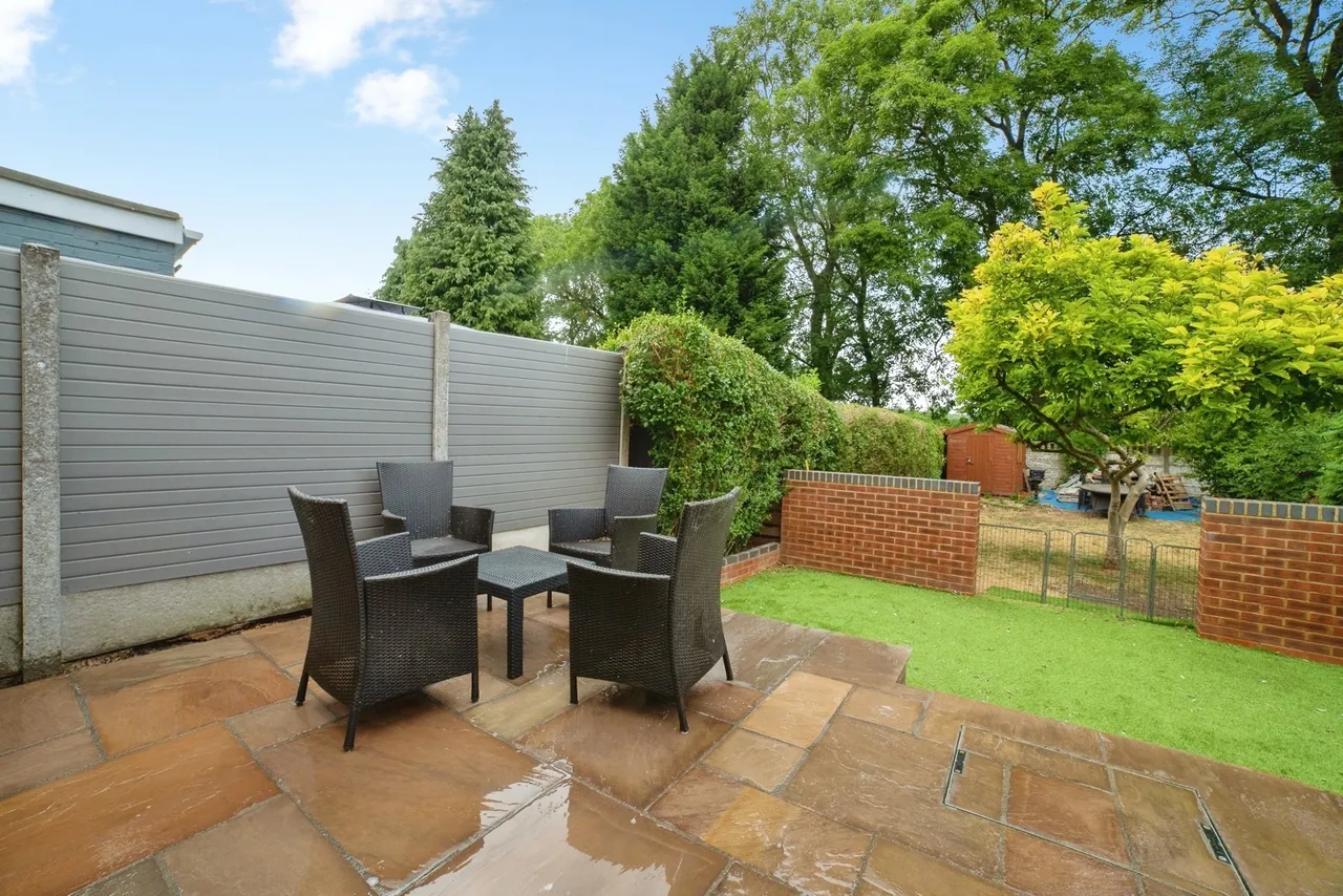 Barker Avenue, SUTTON-IN-ASHFIELD, Nottinghamshire, NG17, photo 3