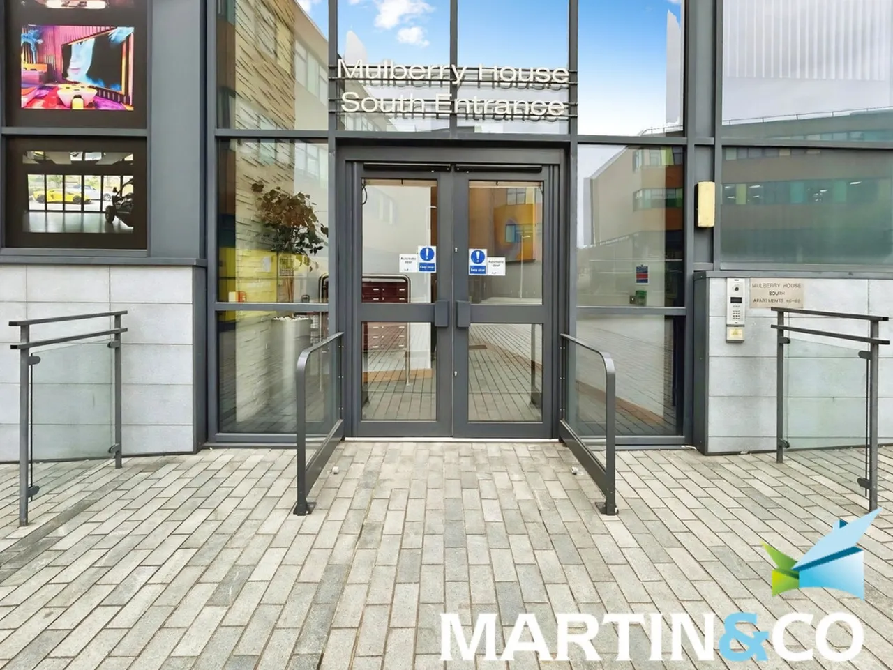 Burgage Square, Wakefield, West Yorkshire, photo 10