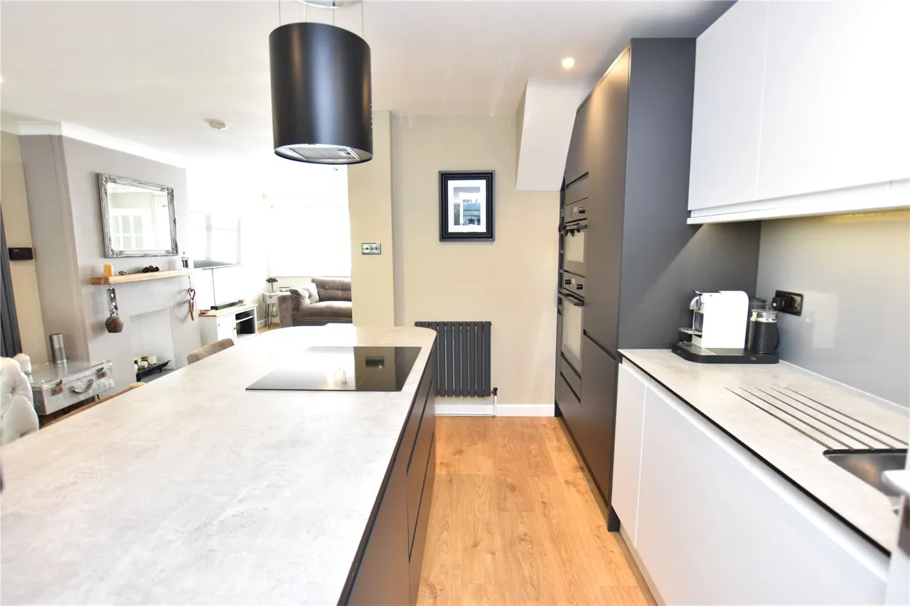 Nash Close, Farnborough, GU14, photo 16